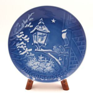 Bing & Grondahl B&G 1983 Christmas Plate In The Old Town Denmark Jule Aften Blue